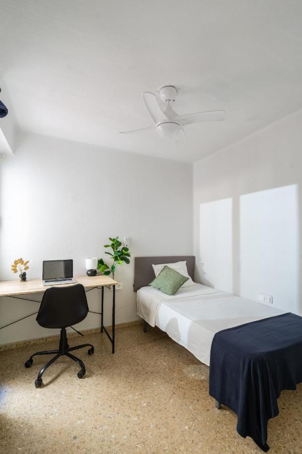 Apartamento Con Ubicacion Ideal: Playa Y Centro Apartment Валенсия Екстериор снимка